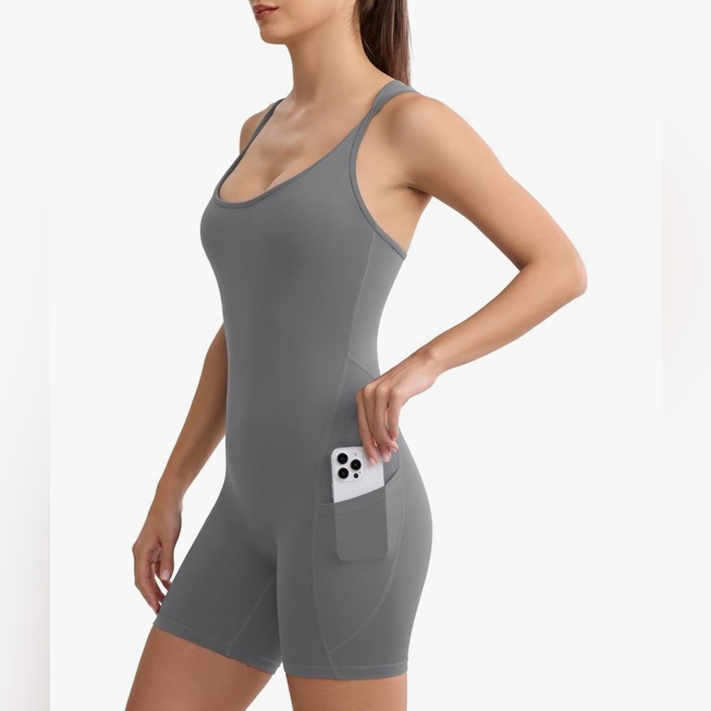 Enerbloom Gray Active Short Romper with Side Pockets – Size XXL